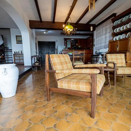 Delmare Dom Seafront Дом отдыха *