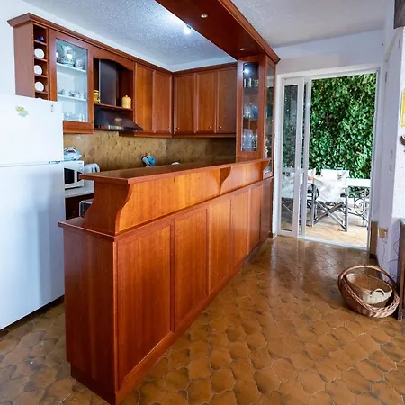 Delmare Dom Seafront Kalyves Polygyrou