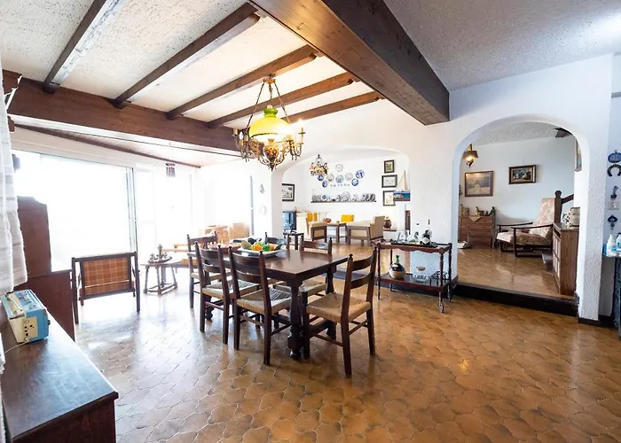 Delmare Dom Seafront *