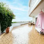 Delmare Dom Seafront 度假居 *