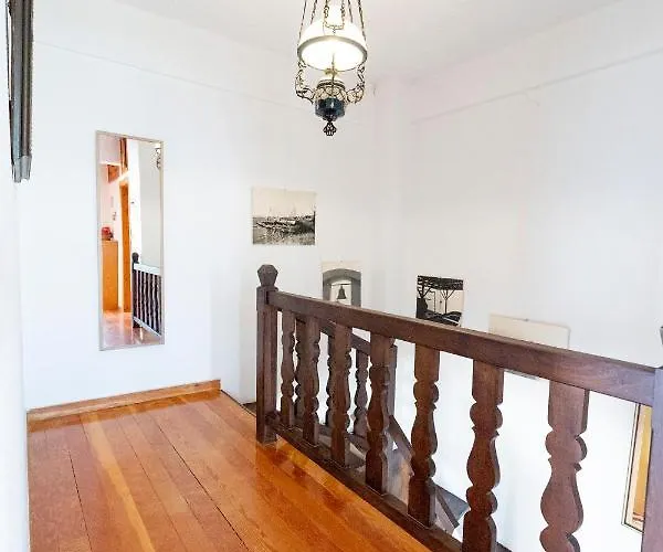 Delmare Dom Seafront