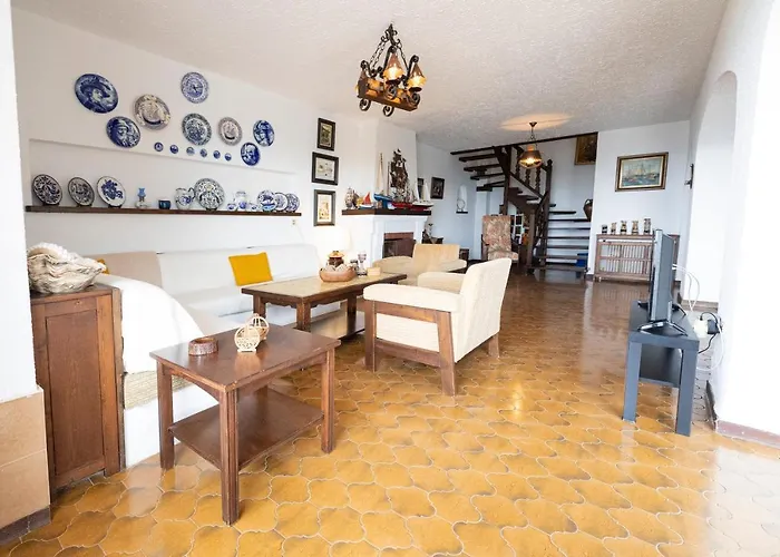 בית נופש Delmare Dom Seafront