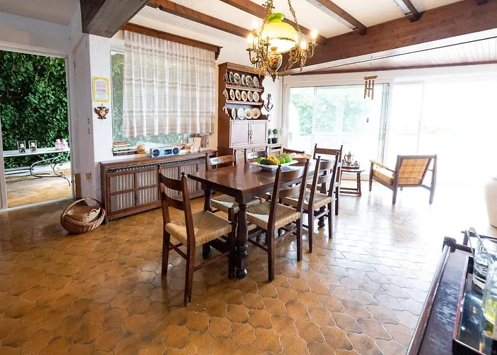 בית נופש Delmare Dom Seafront Kalyves Polygyrou