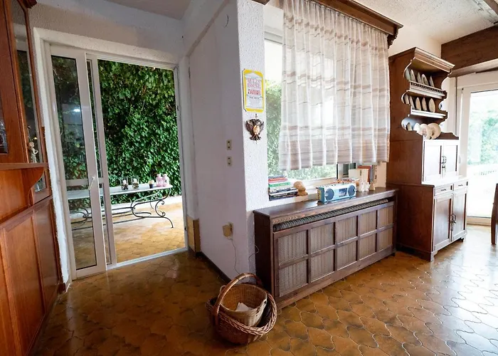 בית נופש Delmare Dom Seafront Kalyves Polygyrou